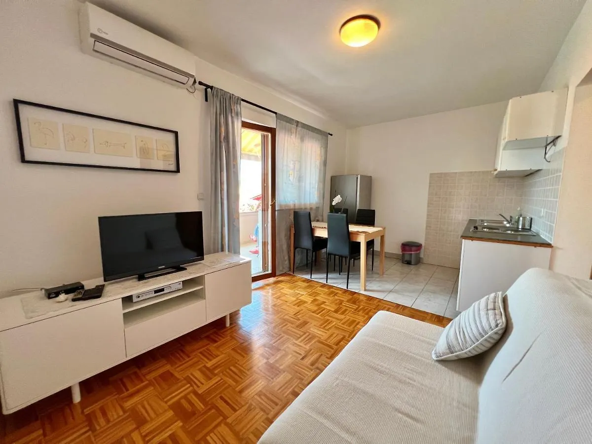 Apartmani Bona Biograd Na Moru