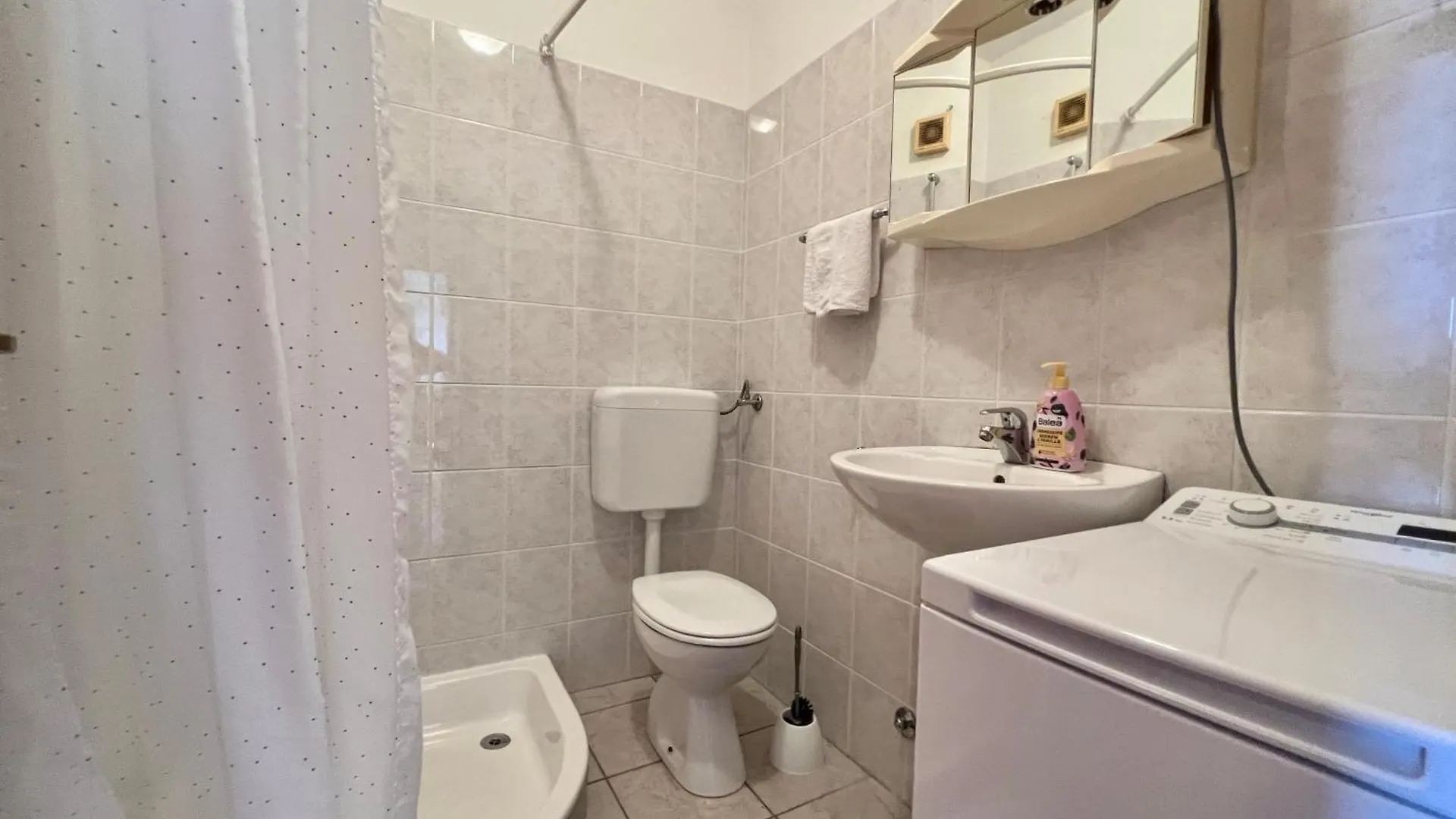 Apartmani Bona Biograd Na Moru
